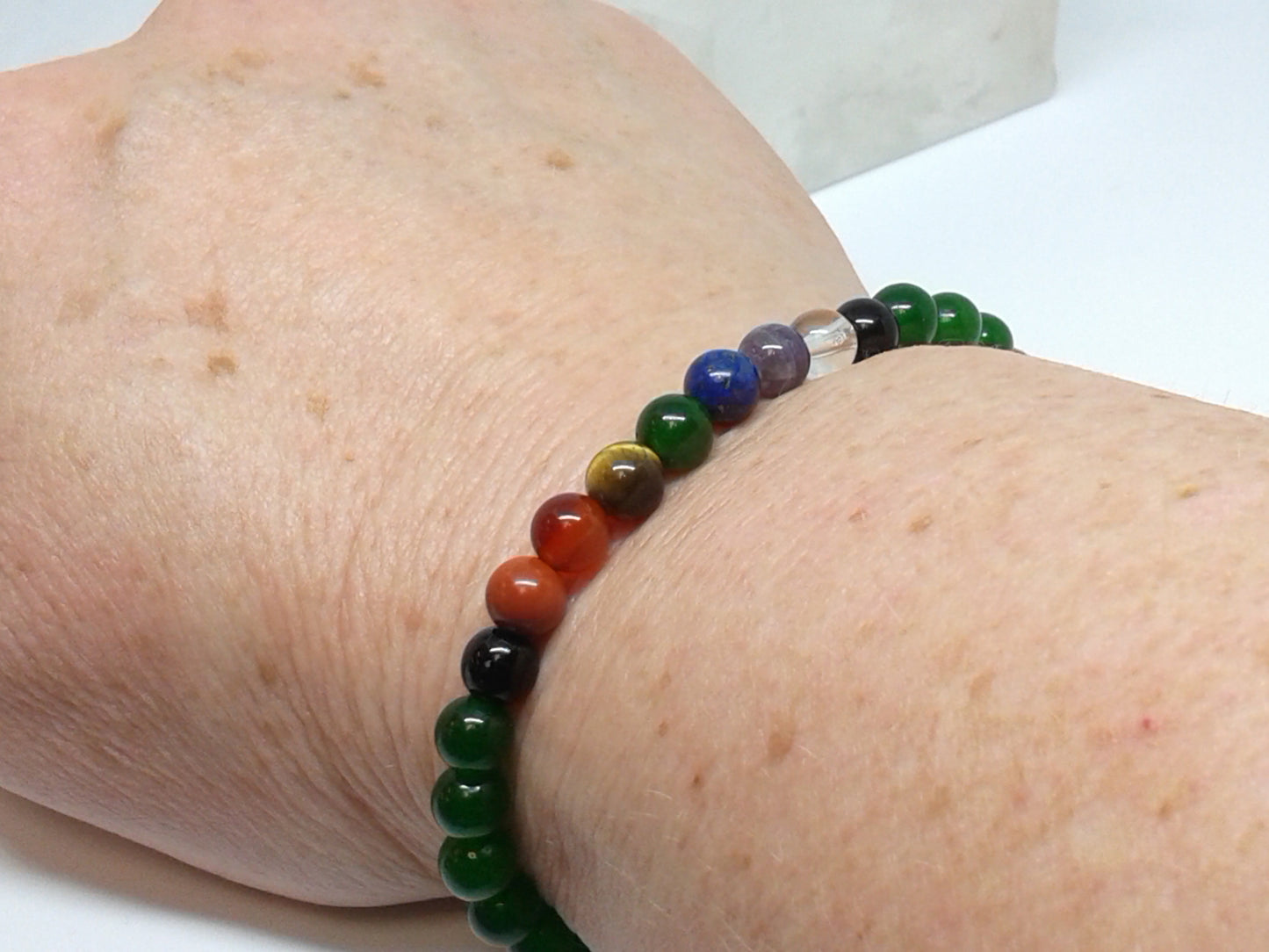 Chakra Bracelet - 1 sequence Surrounded by Green Aventurine 6 mm beads