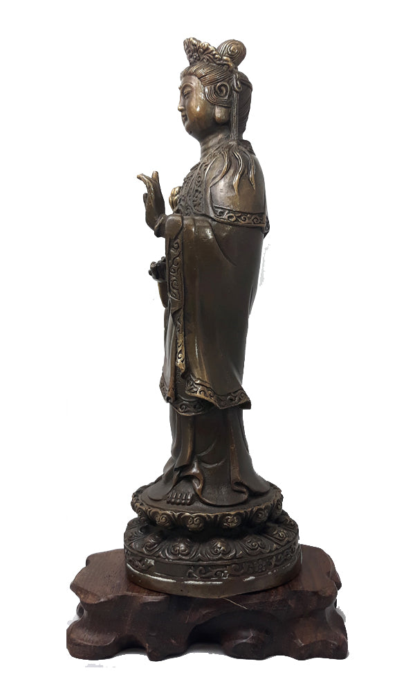 Kuan Yin: Standing with Willow Branch